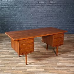 Mid-Century Modern Walnut Executive Desk by Fredrik Kayser, c.1960's - Delivery Available 