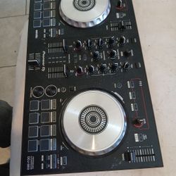 Pioneer DJ 
