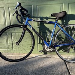 Jamis Venture Road Bike. 