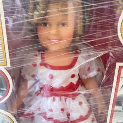 VINTAGE SHIRLEY TEMPLE DOLL FROM IDEAL-'NOW APPEARING' NO.1125 - 1973