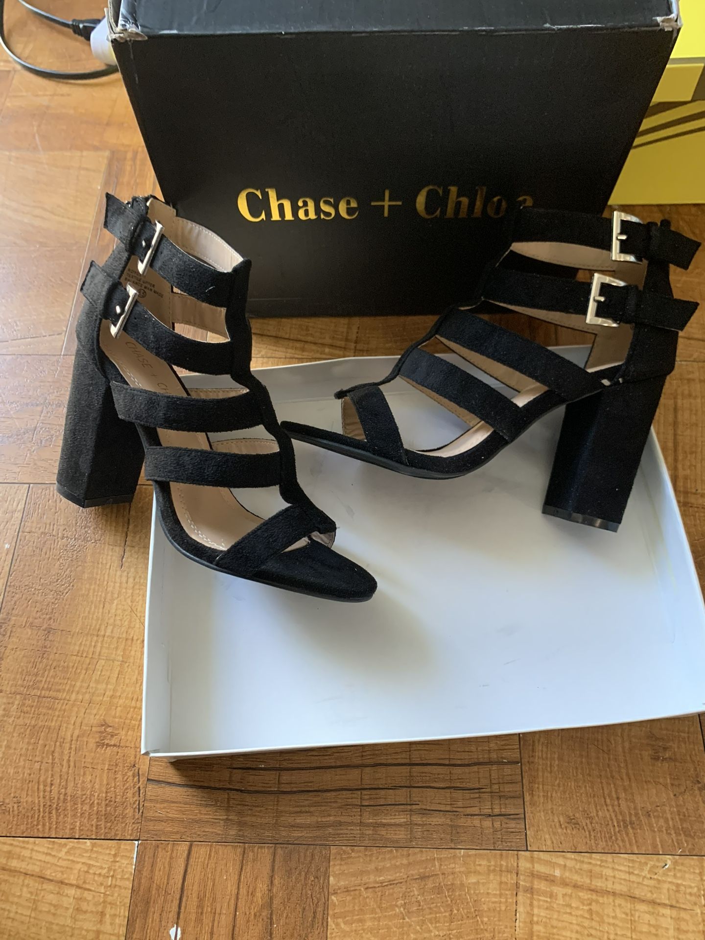 New Chase + Chloe blocked gladiator heels size 6.5