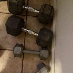 35 Lb Dumbbell 