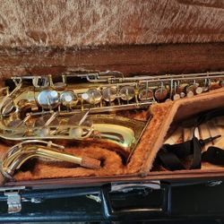 Yamaha YAS-21 Alto Saxophone 