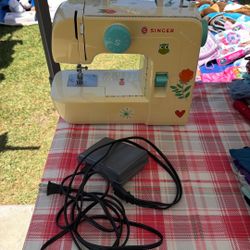 Singer Sowing Machine 