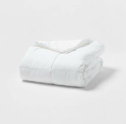 Room Essentials Full/Queen Comforters