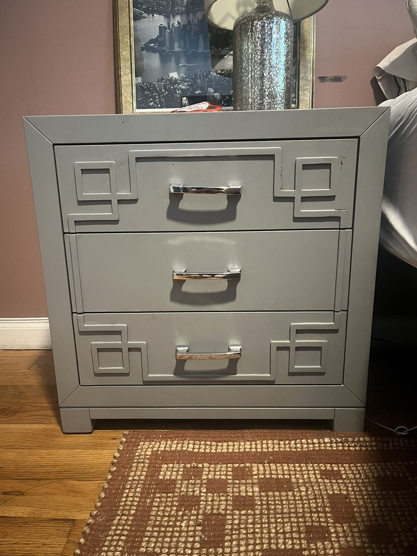 Grey 3-drawer Dresser/nightstand