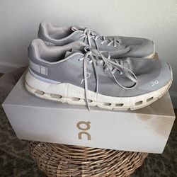 On Cloud Cloudnova Form 2 Running Gray Sneakers Women’s 9 with box 