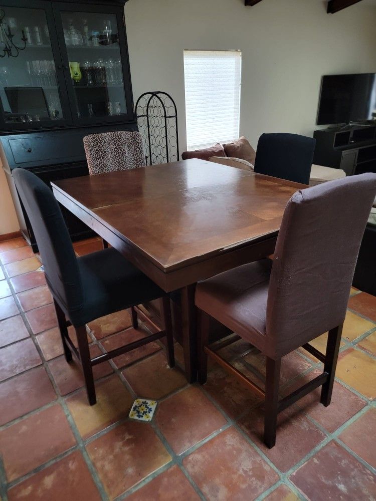 Dining Room Table 