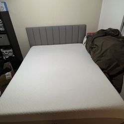 Queen Bed Frame 150$, Queen Mattress 100$