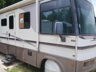 2000 Winnebago Adventurer