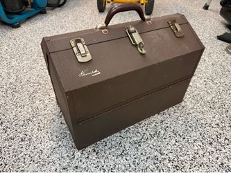 Vintage Kennedy cantilever Tool Box - model 1018