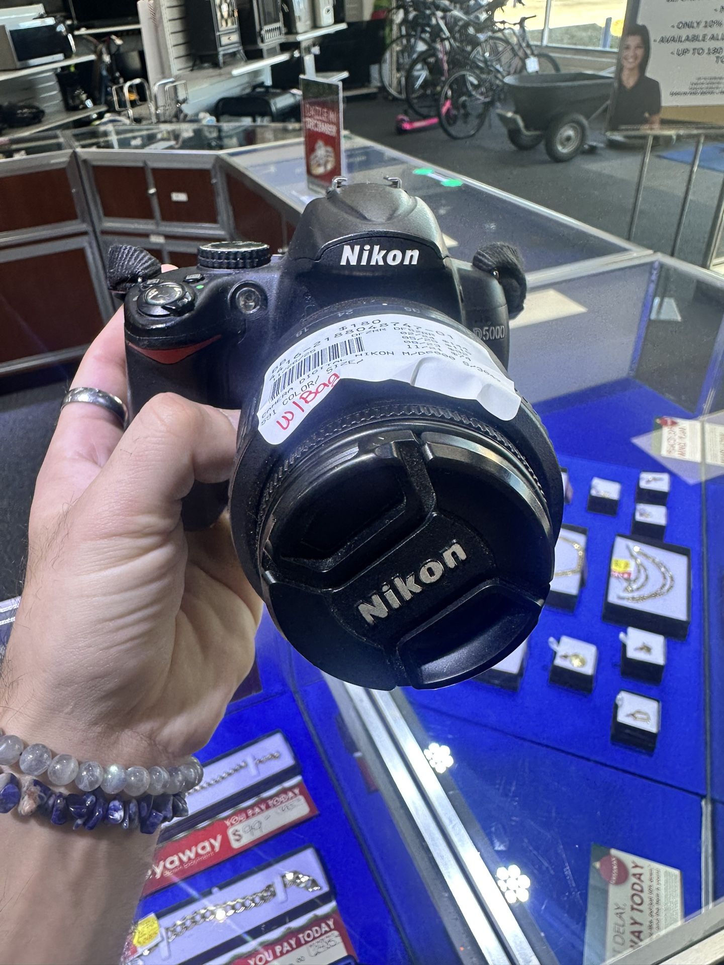 Nikon D5000