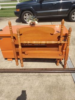 Twin bed