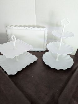 White Plastic Dessert Trays