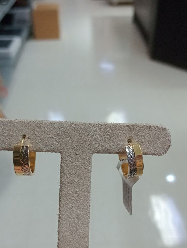 Earings