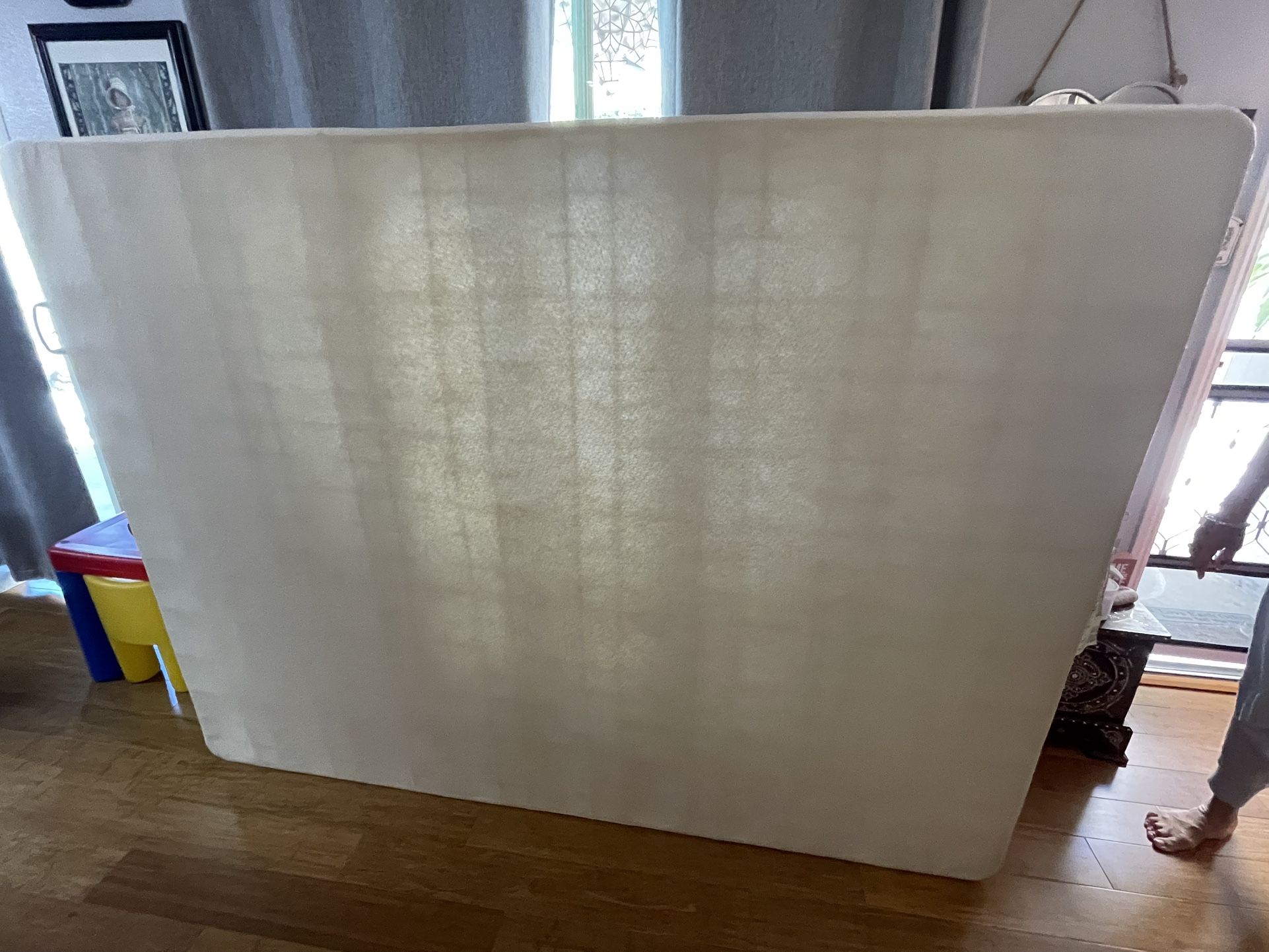 Mattress Box Spring (Queen Size) By Simmons