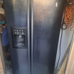 GE Side By Side Black Refrigerator And Freezer