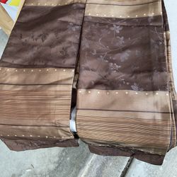 2 Table Cloths