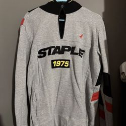 Staple Pigeon 1975 Gray Black White Sweater Size Medium Men’s. 