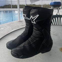 Alpine stars racing boots great condition. Smells brand new. Size US 12