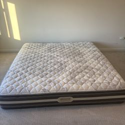 Beautyrest Mattress (King)