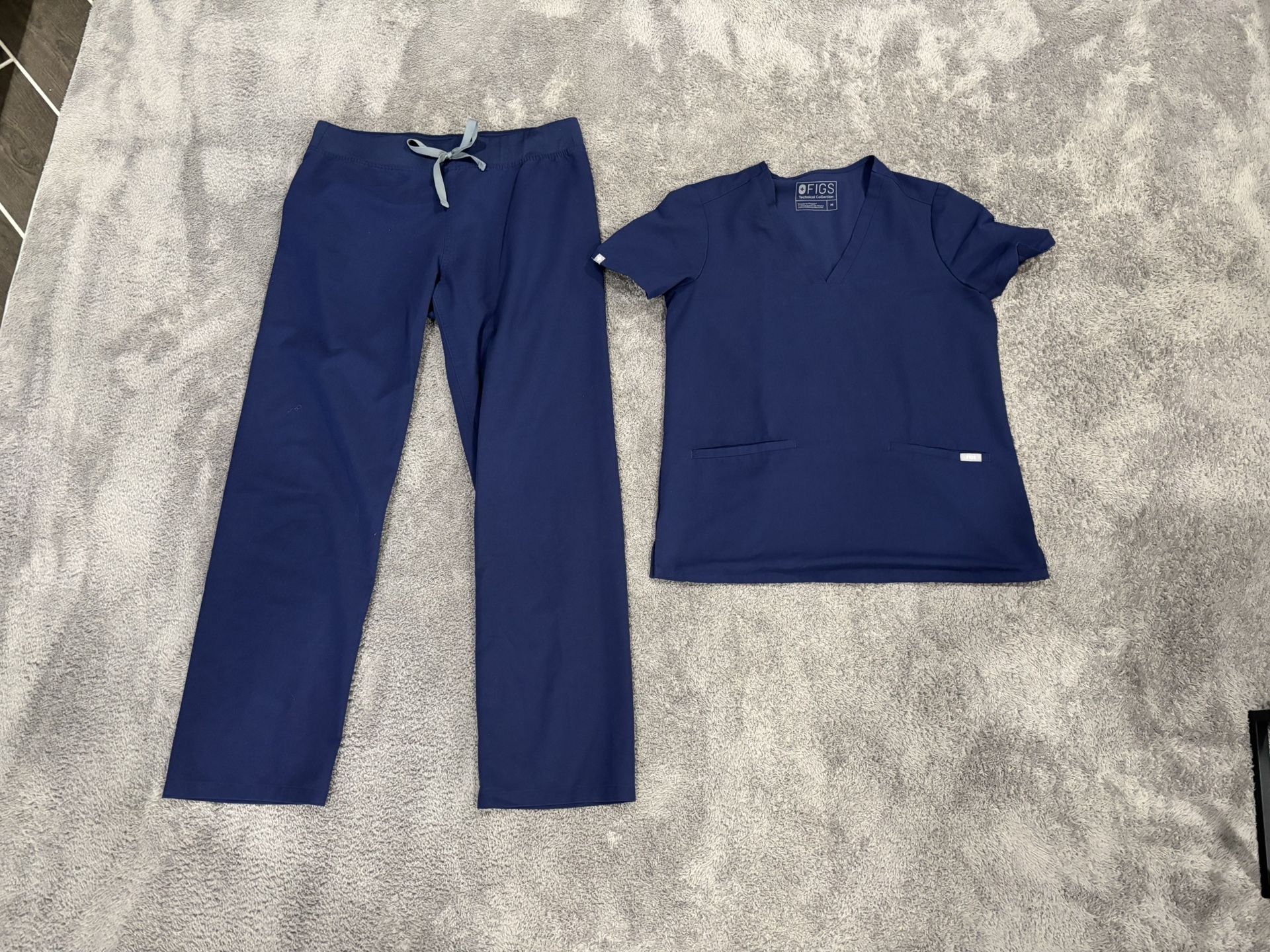 Medium FIGS navy Blue Scrub Set