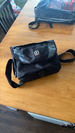 Tamrac Camera Bag with dividers
