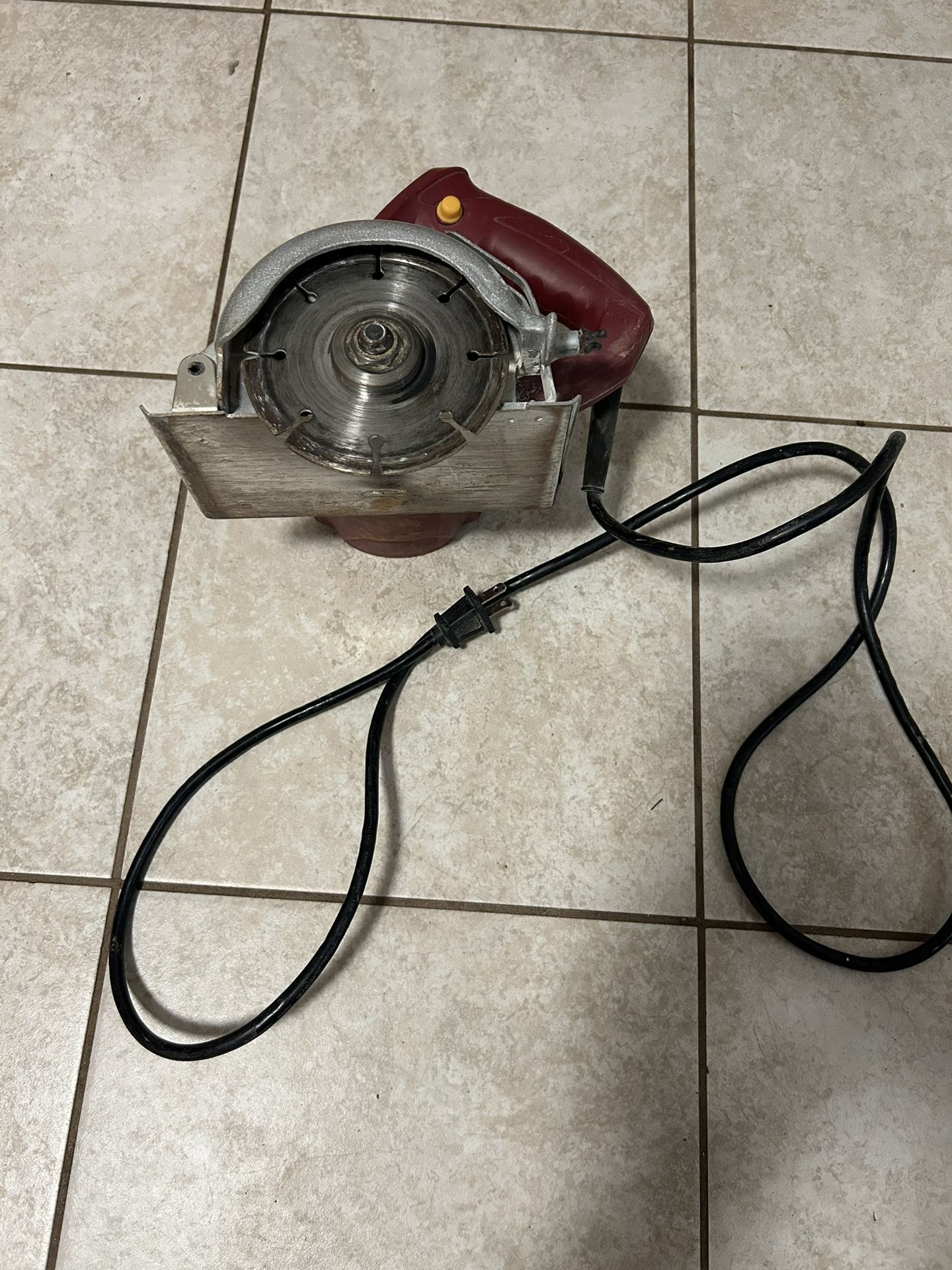 Chicago Electric 4 Inch Tile Saw