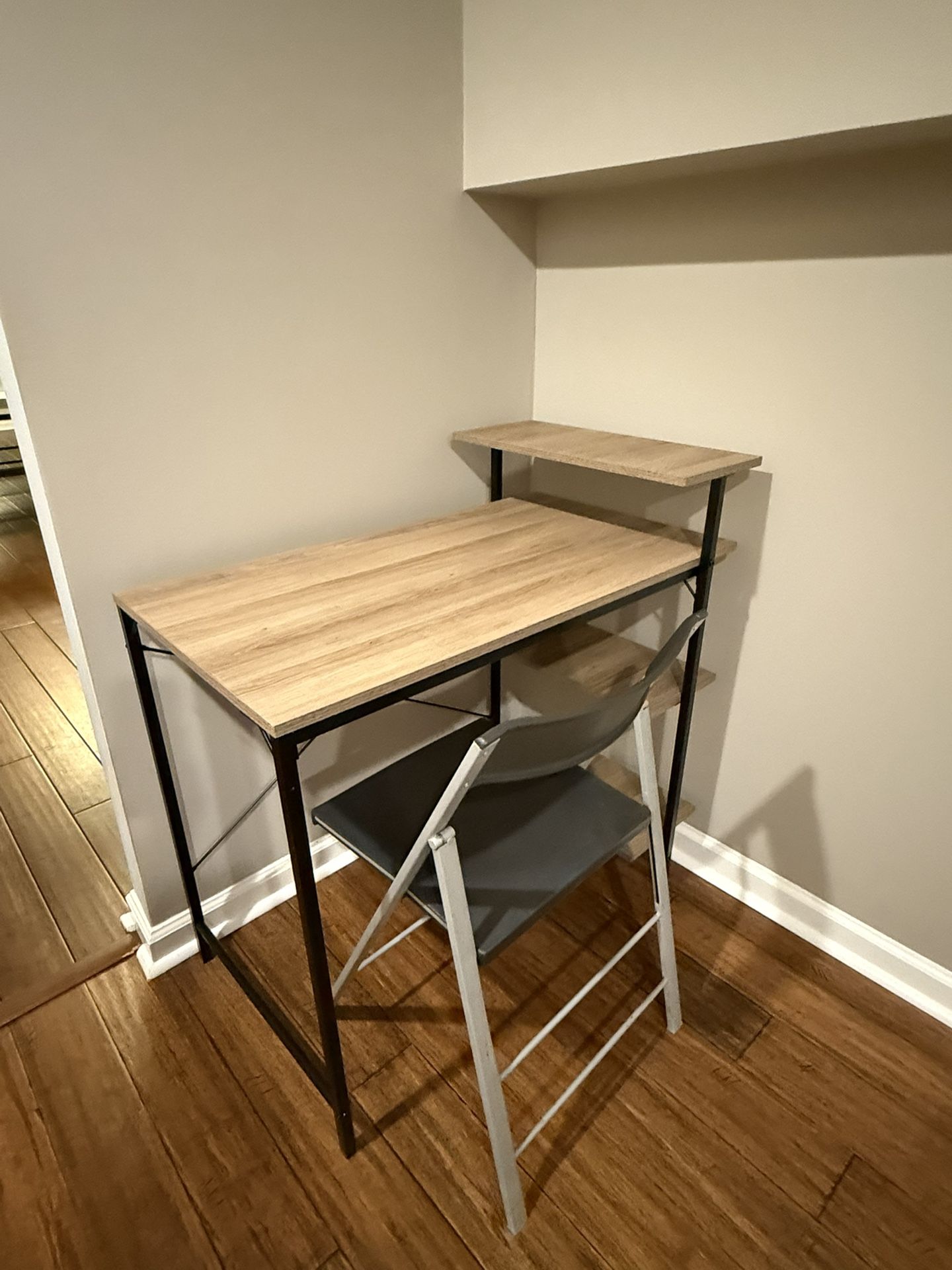 Simple Writing Desk