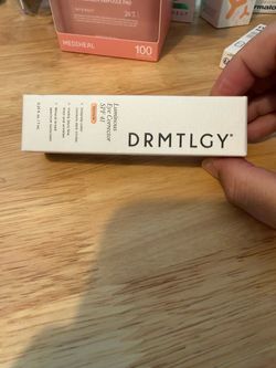 DRMTLGY Luminous Eye Corrector Concealer - Medium