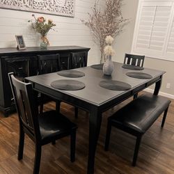 Dinning Table 