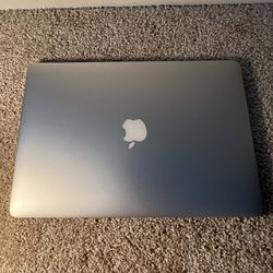 MacBook Pro 2016 16 Inch, 2.8 GHz Intel Core i7 , Ram 16 Gb , Sad 525 GB.