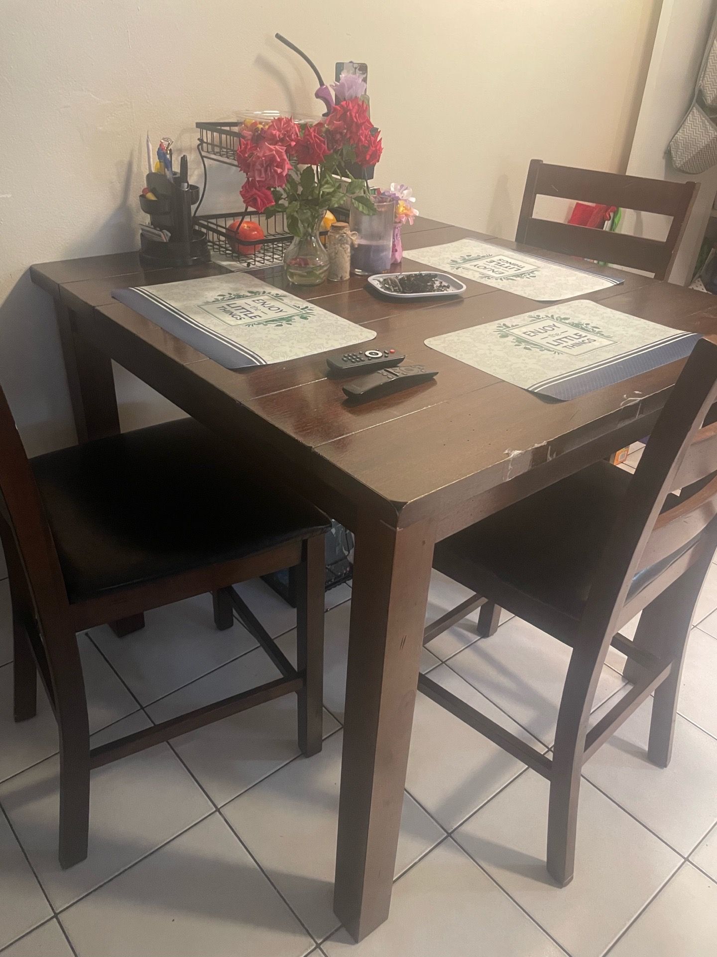 Kitchen table