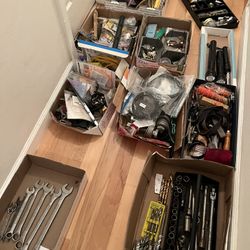 LOTS OF TOOLS-4-tool Boxes Worth-Craftsman Tools
