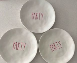 3 RAE DUNN MELAMINE DINNER PLATES