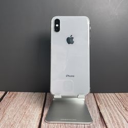 iPhone XS - Unlocked  - 64GB
