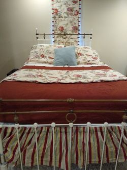 Waverly Chirp Queen Bedding Set