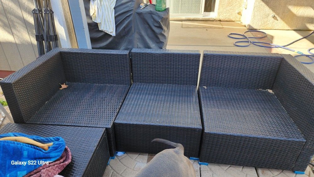 Patio Sectional Also https://offerup.com/redirect/?o=Q28uZXM= With Coffee Patio Table With Glass Its Not In Photo But Good Condition No Rips Comes Wit