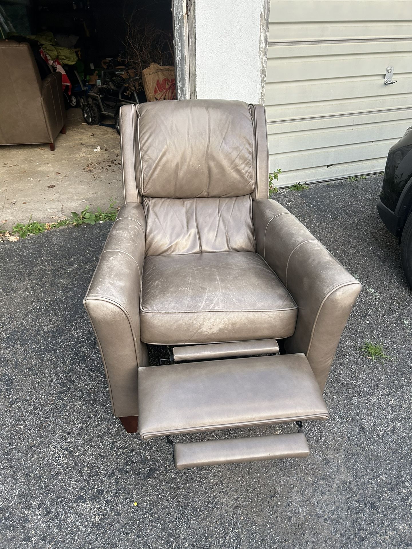 Two Fold Out Chairs. Great Condition. 