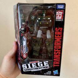 Transformers Siege War For Cybertron Hound Deluxe Class Figure