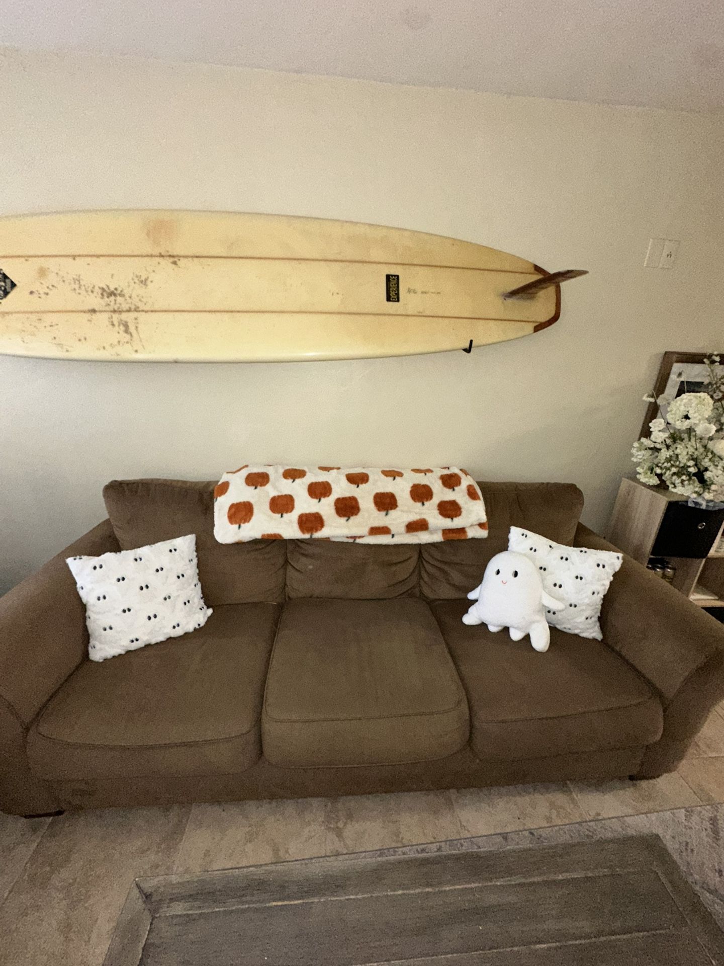 Three Cushion Sofa (101 X 39 In)