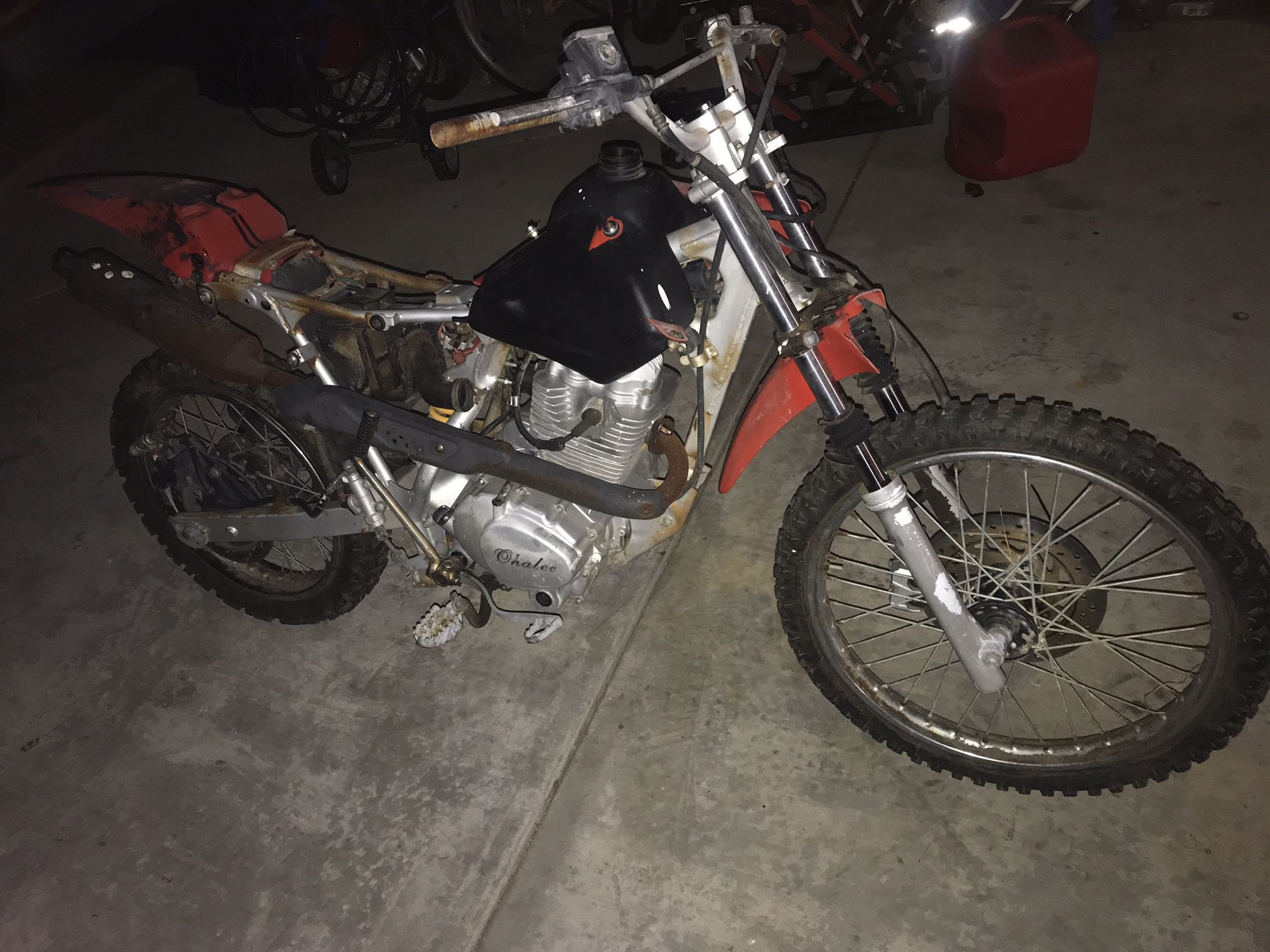 Photo Dirtbike 200cc Not Running $150