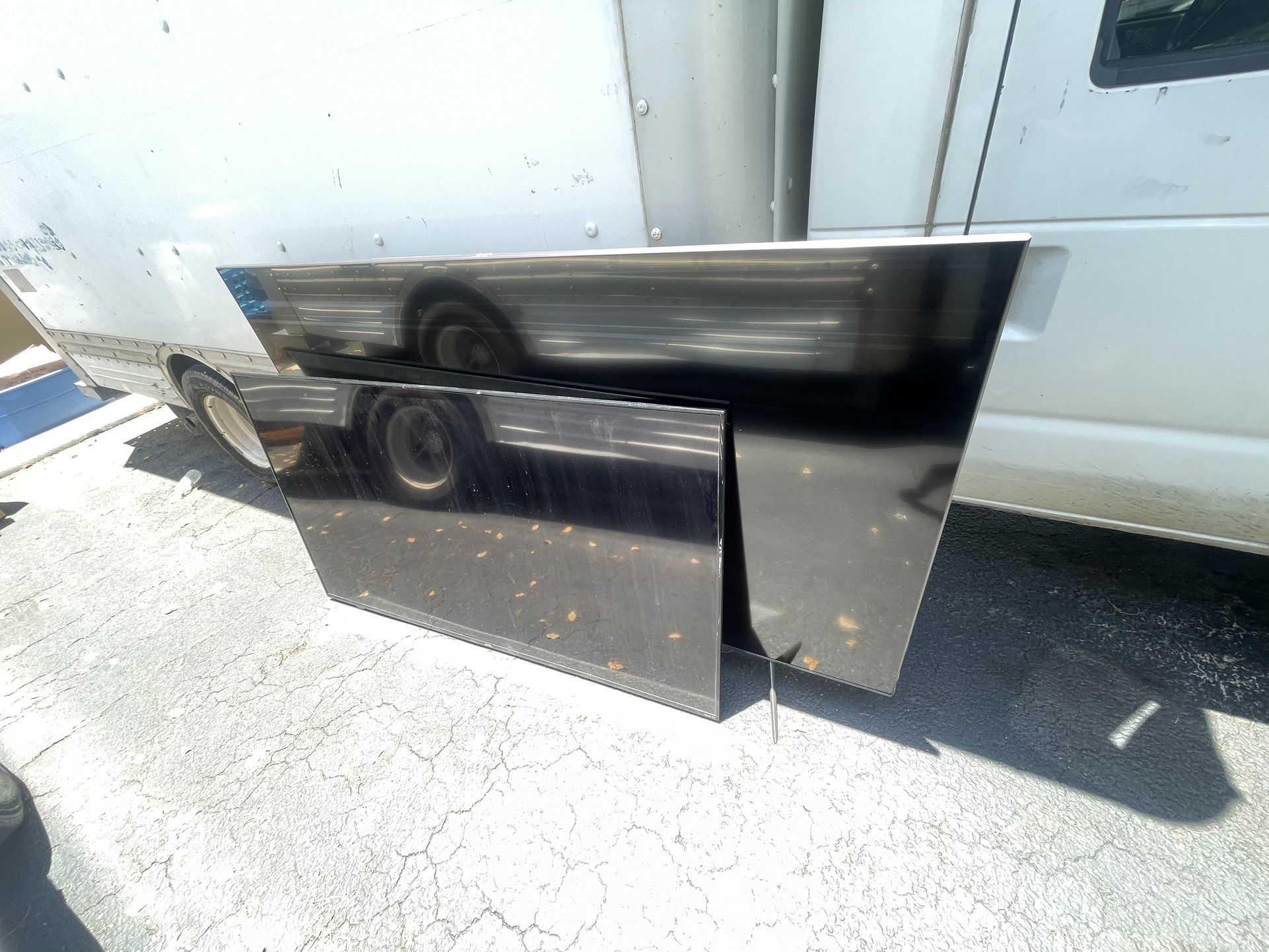 Lot Of 2 Huge TVs For Free. Broken Screens For Parts Only