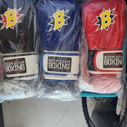 Boxing Gloves Title Boxing w/ Handwraps