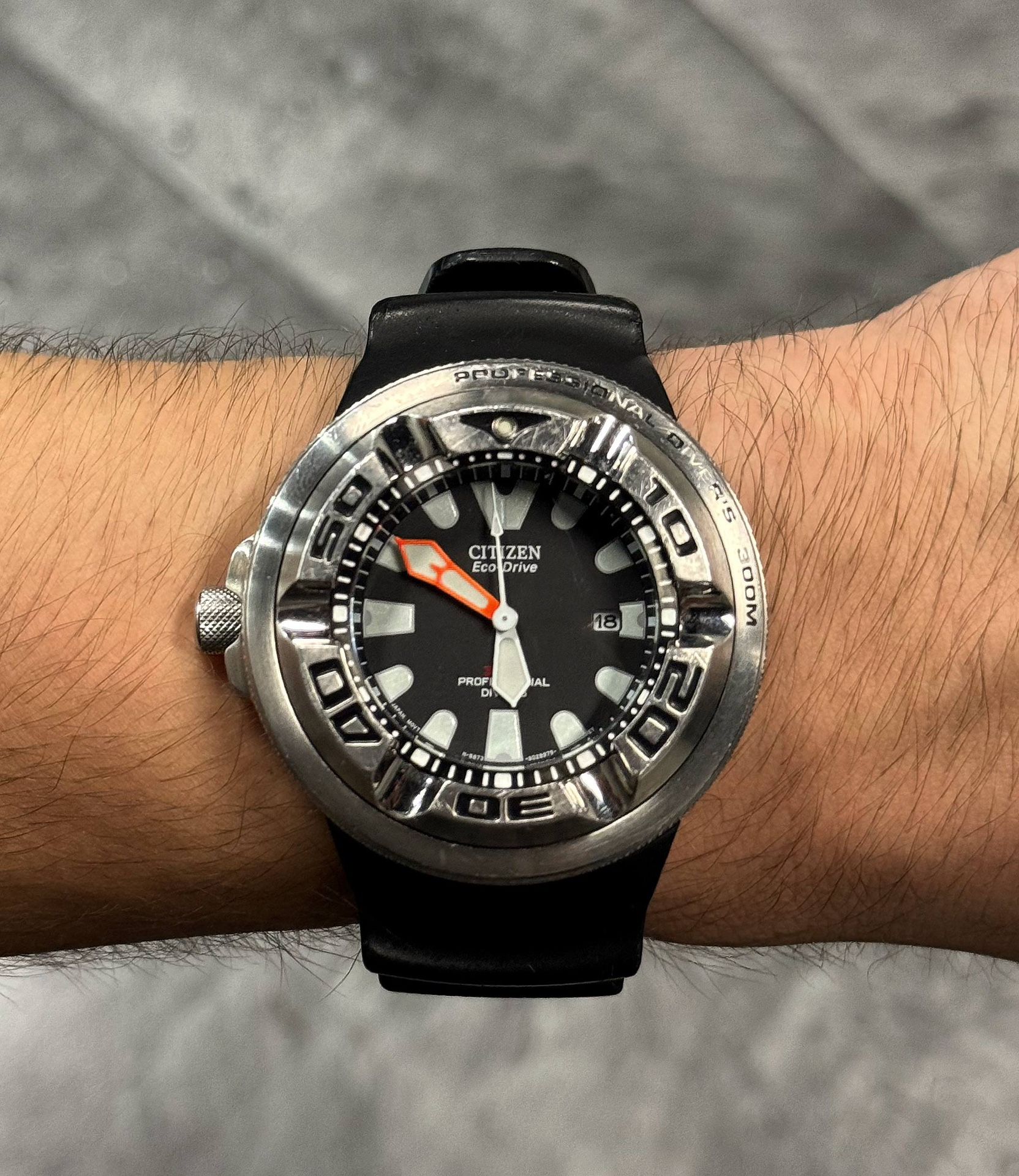 Citizen B873 S057892 Date Divers Professional 300m Eco Drive 48mm