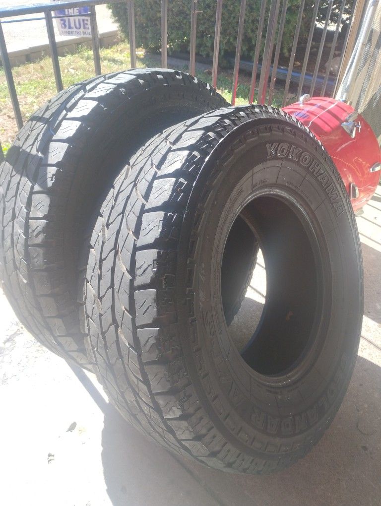 2 Yokohama Geolandar A/t 315/70/R17 Tires