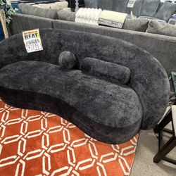 Modern Sectional! Easy Financing! ✅❤️🛋️