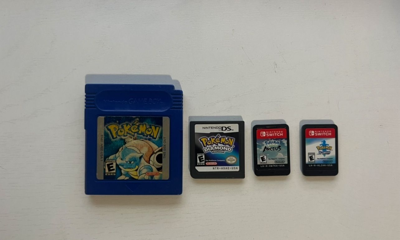 Nintendo Pokémon Game Lot (Gameboy and Switch)