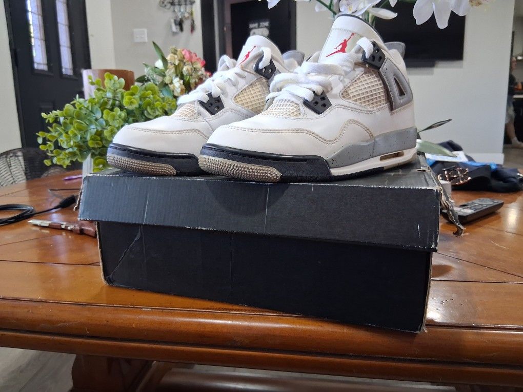 Jordan 4s Air Jordan 11 Retro Bg