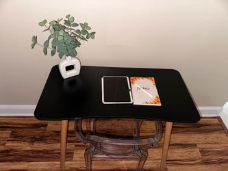 Computer desk